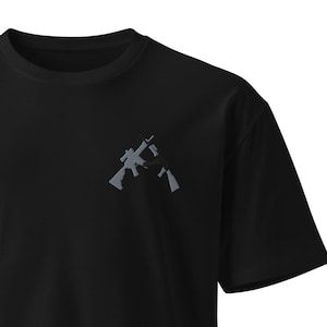 M4/AK (Grey/Black), Unisex premium t-shirt