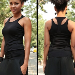 Top de yoga, top ajustado, top negro, top de tanque suelto, top de tanque negro, blusa sin mangas, top de verano, top de cuello halter, top de moda negro