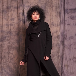 Long Black Coat, Women&#39;s Long Coat, Minimalist Coat, Gothic Coat Women, Steampunk Coat, Gothic Clothing, Japanese Clothing, Long Winter Coat