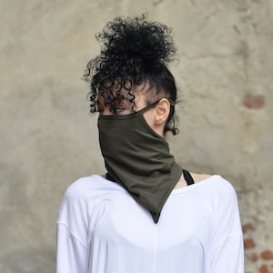 Green Bandana Face Mask, Gaiter Face Mask, Face Mask Scarf, Cute Face Mask, Neck Gaiter for Women, Scarf Mask, Cloth Face Mask, Fashion Mask