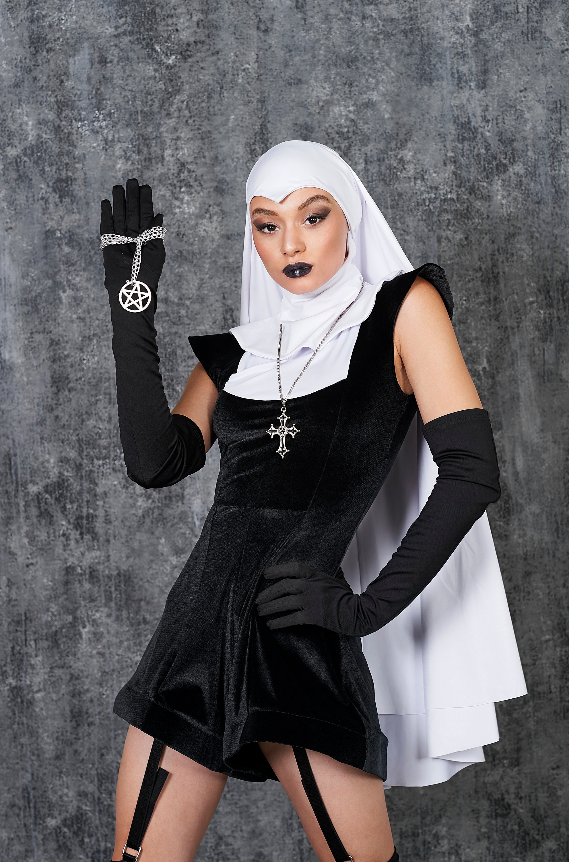 TAKIYA Disfraz de guantes negros, guantes largos negros para Halloween,  cosplay, accesorios de satén Holloween para mujeres de fiesta