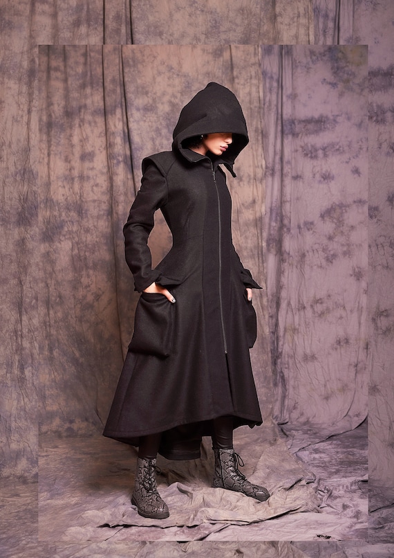 Lungo cappotto invernale donna, cappotto di lana donna, cappotto gotico,  cappotto lungo donna, cappotto nero di lana con cappuccio, cappotto con  cappuccio, cappotto invernale con cappuccio grande -  Italia