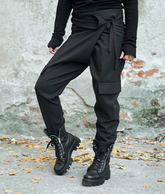 black cargo high waisted pants