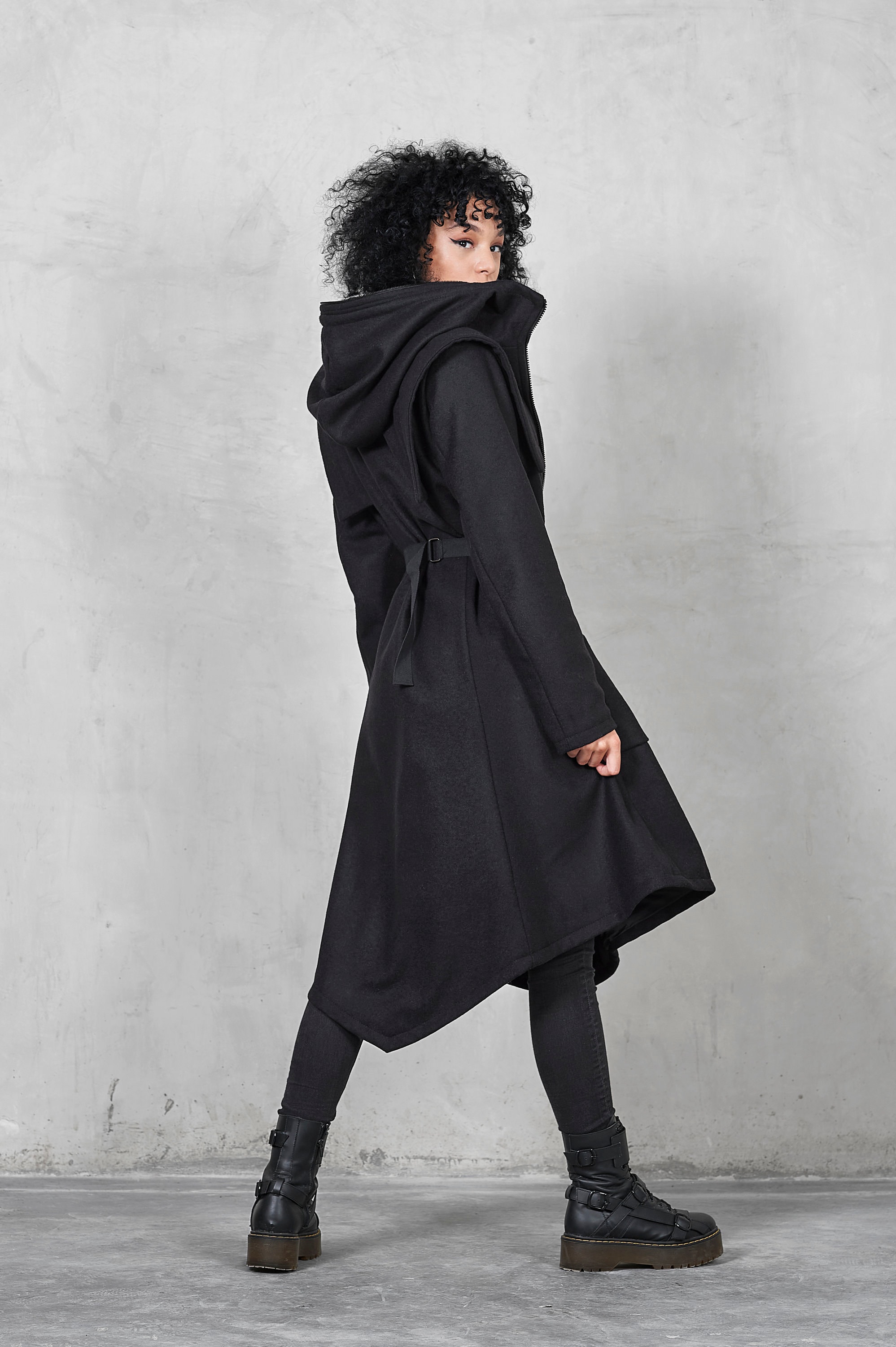 【massnoun】HIDDEN SNAP WOOL HOODIE COAT Men's Black Modern Fit Wool Hooded Coat with Zip Closure