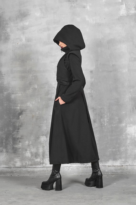 Plumífero largo negro con capucha - Mujer