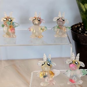 Clear with Dried Flowers Battle Dragons Resin Worry Pets