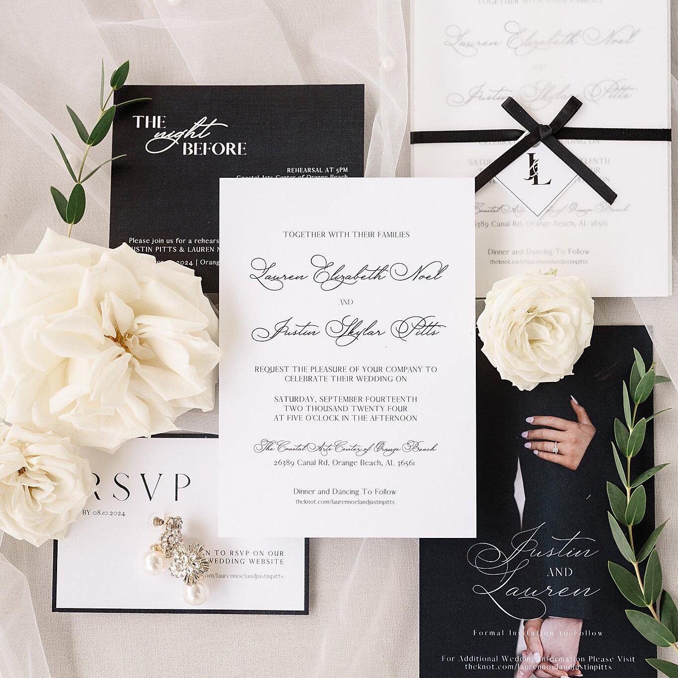 Elegant Black and White Wedding Invitation - Etsy