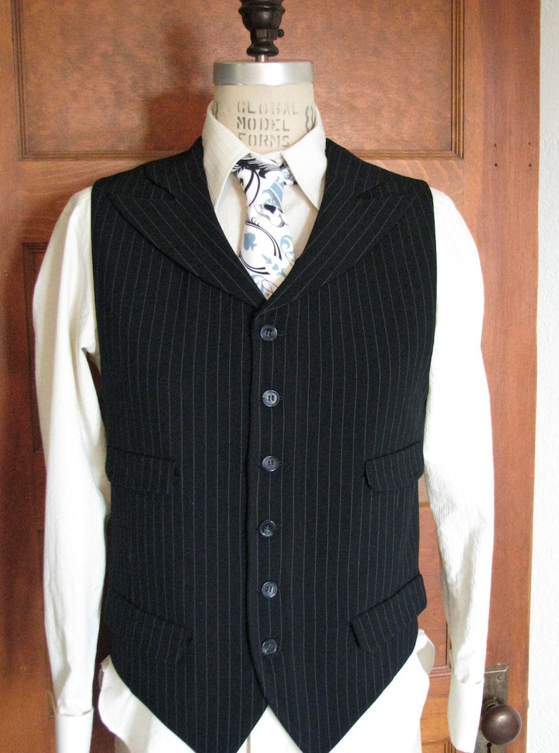 Peak Lapel Vest image 4