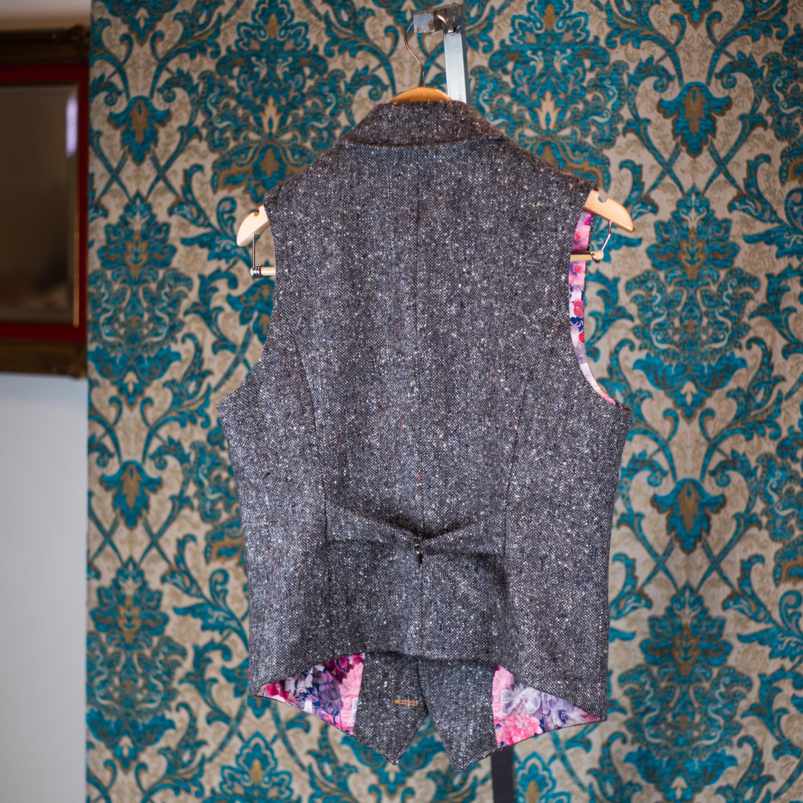 【Euro Vintage】Studio Donegal multi vest Ladies Vest - Studio Donegal Handwoven Donegal Tweed