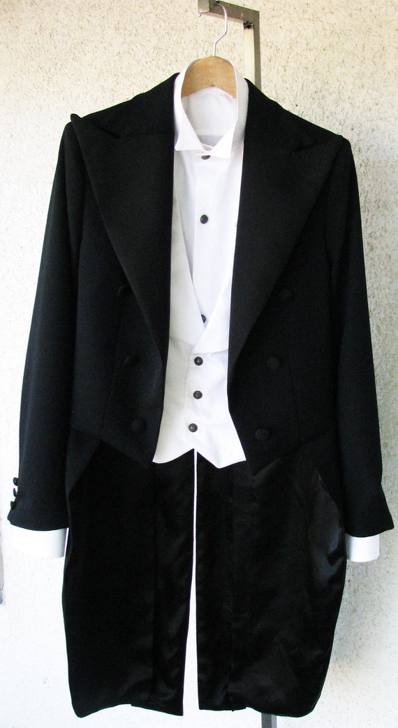 tailcoat white tie