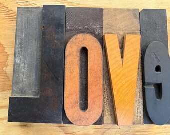 Antique letterpress Woodtype - Love