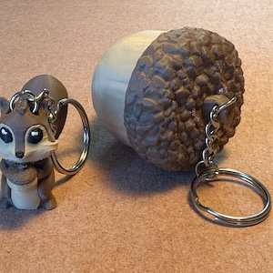 Squirrel Keychain with Acorn | Whimsical Nut Shell Keychain | Cute Squirrel Gift | Nature Lover Keychain | 3D Printed Squirrel Key Ring