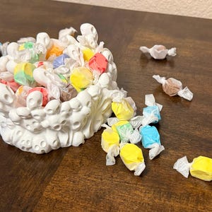 Ghost-Themed Halloween Candy Bowl | Spooky 3D Printed Ghost Dish | Gothic Halloween Decor | Creepy Party Centerpiece | Haunted Home Bowl