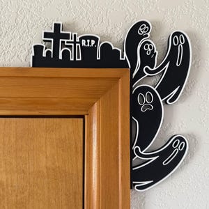 Halloween Door Corner Sign | Spooky Ghosts and Graveyard | 3D Printed Halloween Wall Decor | Haunted House Decoration | Fun Halloween Accent