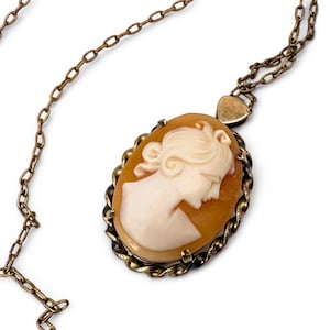 Antique 9ct Solid Gold Cameo Pendant Necklace: Hand-Carved Shell