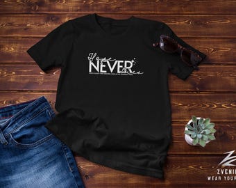 Camiseta clásica con cuello redondo Hope Never Die para mujer en blanco y negro S-2XL