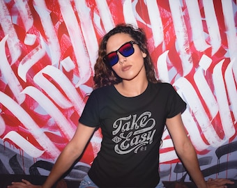 Camisa casual de mujer "Take it Easy" en color negro, tallas S-2XL, camisa cómoda para cualquier ocasión, moda para mujer