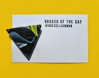 Yellow marbled triangle pin