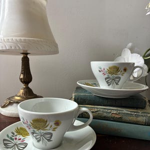 Kenmark China Strawflower Coffee Tea Cup & Saucer Set of two