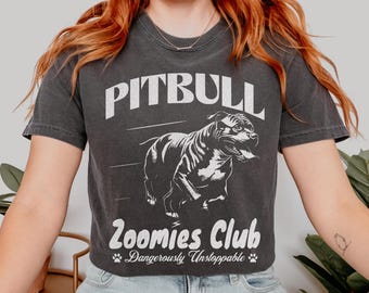 Chemise Pitbull Zoomies Club Dog Social Club Chemise vintage chien Tshirt Pit Bull Mom Tee Funny Pit Bull Gift Chemise Pit Bull papa amant de Pitbull