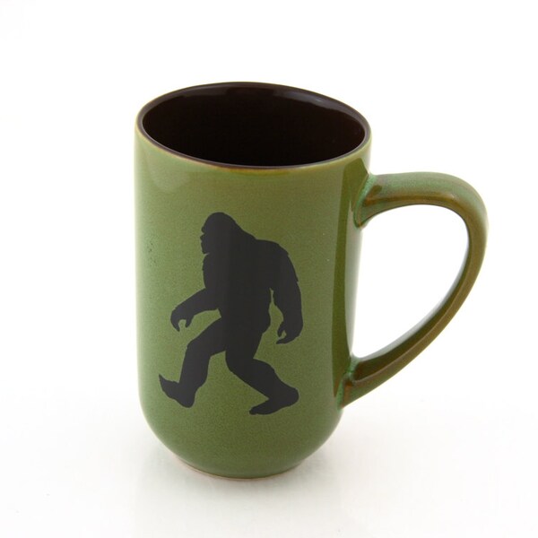 Yeti Bigfoot Abominable Snowman personalisierte Becher in Moosgrün