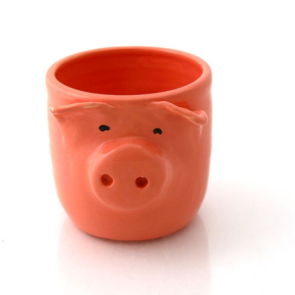 Pig tea cup