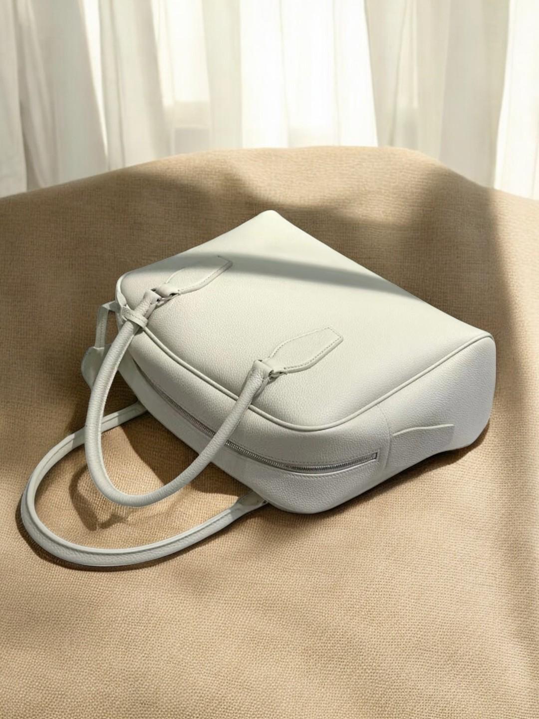 India 12 Genuine Leather Top Handle Bag, Classic Minimal Row