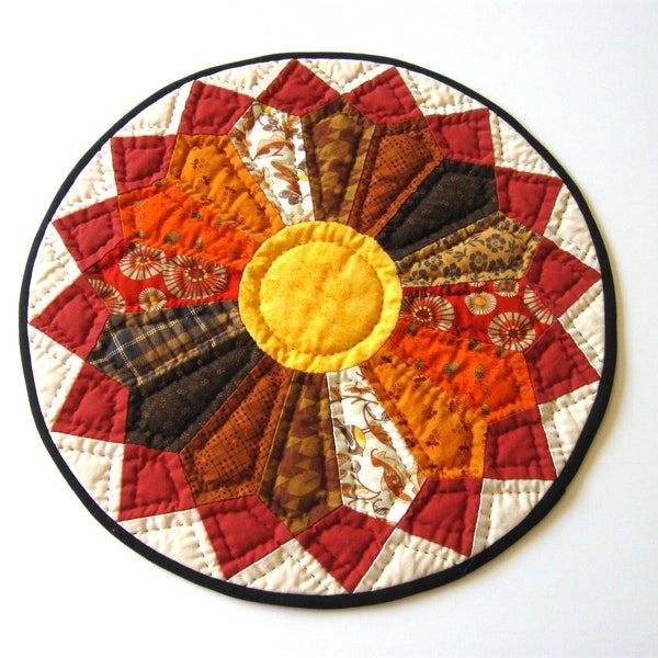 Fall Decor, Hand Quilted Table Topper, Quilted Candle Mat, Round Tabletop Quilt, Miniature Quilt, Rustic Farmhouse Decor, Country Home Decor
