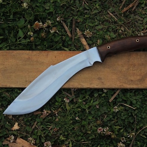 Handmade Nepalese machte kukri- 10 Inch Water-Tempered Blade | Traditional Craftsmanship | Real Working kukri | Unique Collectible