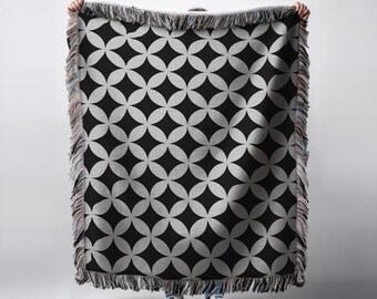 Modern Minimalist Woven Throw Blanket: Gray Circular Pattern