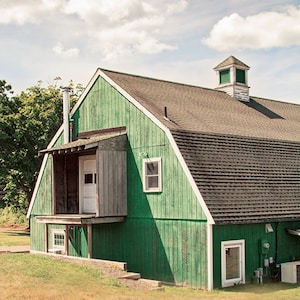 Green Barn Photograph, Emerald Barn, Barn Photography, Country Cottage, Rustic Photography, New England Barn, Barn Picture, Farm Photograph