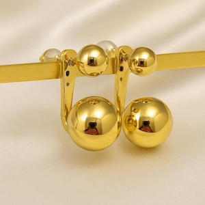 Aretes de bola doble de oro amarillo macizo de 18 quilates | Aretes huecos de doble esfera | Aretes redondos minimalistas italianos | Joyería moderna de oro imagen 1