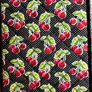 Porte-serviette Every Day Matelassé Cherries on black