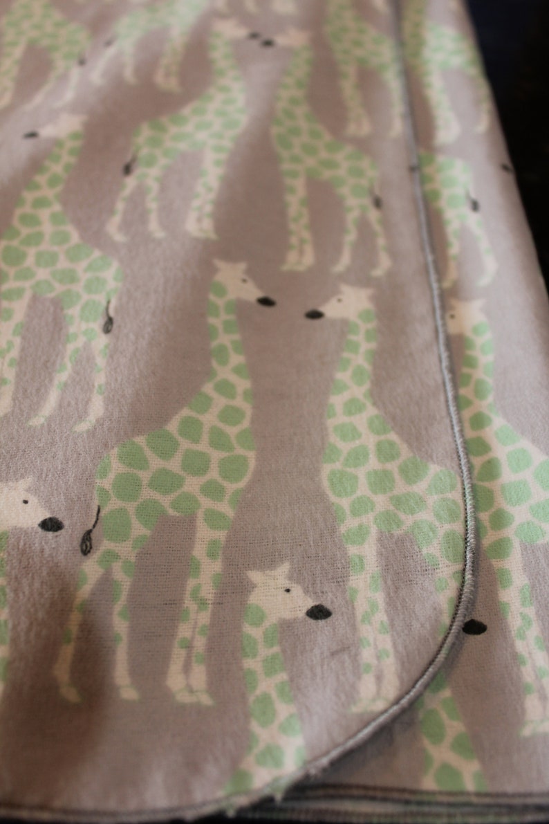 Receiving Blankets 2-pack Giraffes standing tall blue and green