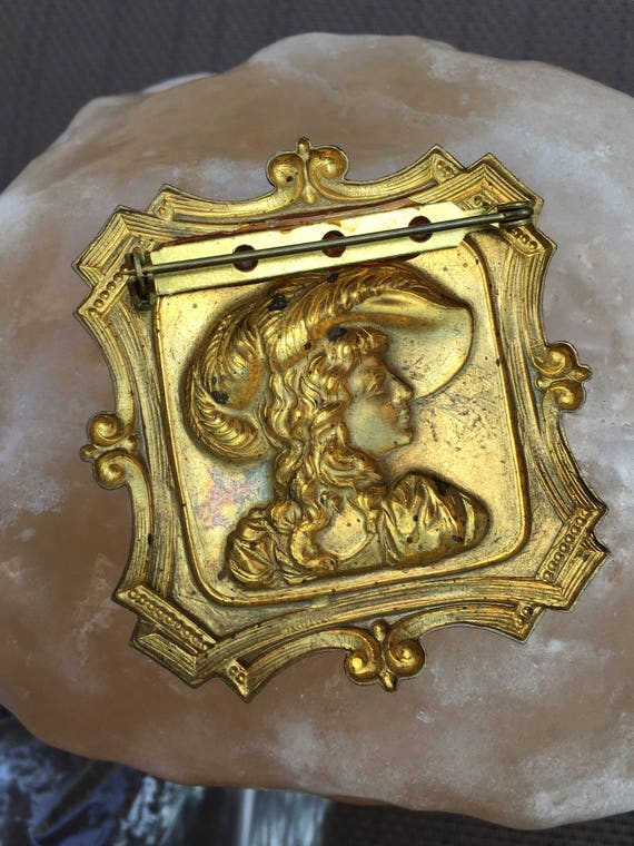 Vintage Victorian Style Cameo Brooch - image 2