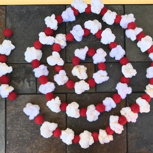 Popcorn and Cranberry Garland  Crochet Popcorn and Felted Red Balls