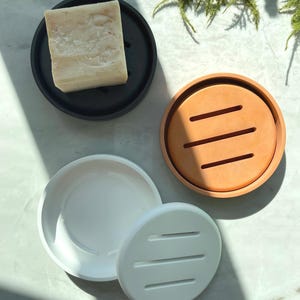 Porte-savon en céramique autonettoyant – Plateau de salle de bain écologique fait main | Porte-savon en céramique | Décoration durable pour douche ou lavabo | Zéro déchet