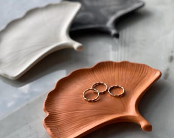 Plateau à bijoux fait main en feuille de ginkgo | Porte-anneaux | Inspiré de la nature