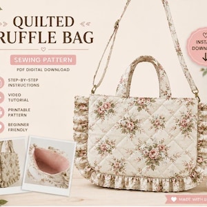 Op de afbeelding: Een digitaal PDF-naaipatroon voor een gewatteerde ruchetas van crèmekleurige stof met een roze en groene bloemenprint. De tas heeft twee handvatten, een schouderband en ruches. De tekst bevat Quilted Ruffle Bag.