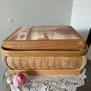 Vintage Sewing Box - Wicker Box - Jewelry Box - Sewing Storage - Sewing Organizer