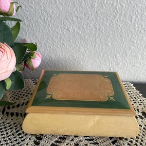 Italian Musical Jewelry Box - Lara&#39;s Theme Solid Wood Jewelry Box - Velvet Lining Jewelry Box - Jewelry Organizer - Collectible Piese