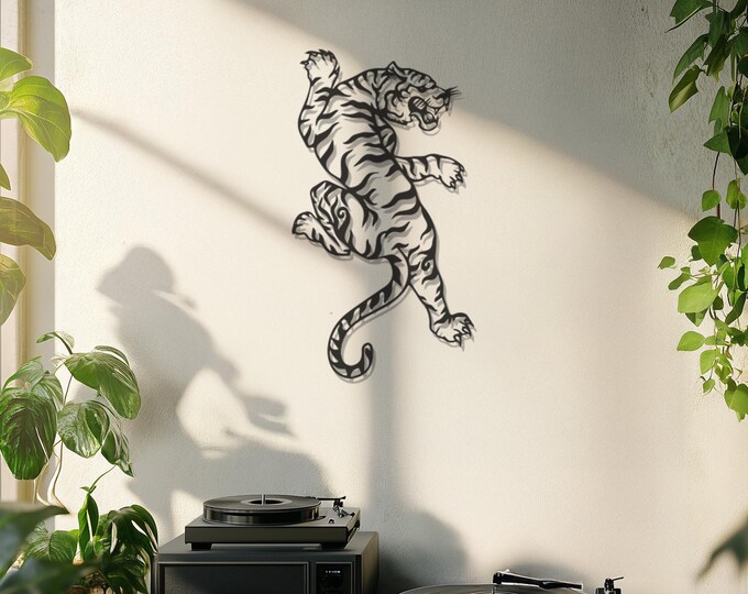 Tiger Metal Wall Art, Large Wall Art, Wildlife Decor, Modern Animal Wall Hanging, Jungle Theme Home Accent, Fierce Metal Tiger Artwork