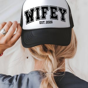 Est-ce que la femme Chapeau de camionneur 2026, chapeau de mariée, chapeau de compte à rebours de mariage, cadeau de fiançailles, cadeau de douche nuptiale, chapeau de future Mme, chapeau de camionneur de mariée