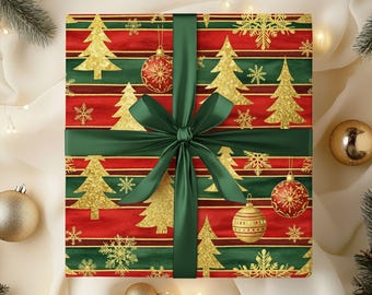 Papel de regalo con adornos y árboles de Navidad dorados, papel de regalo navideño rojo y verde, patrón de árbol de Navidad y copos de nieve.