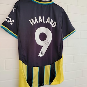 Erling Haaland #9 ondertekend gesigneerd 2024/25 Manchester City voetbalshirt GCOA