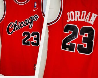 マイケル・ジョーダン直筆サイン入り #23 シカゴ・ブルズ ジャージ