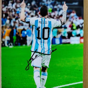 Lionel Messi signierte signierte 8 "x 10" Fotoglanz mit COA