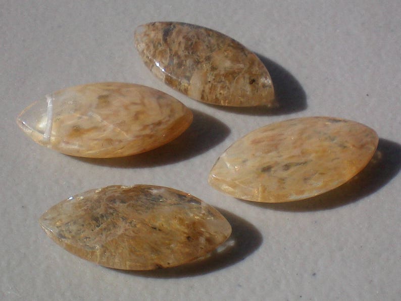 Big Oval Diamond Glass