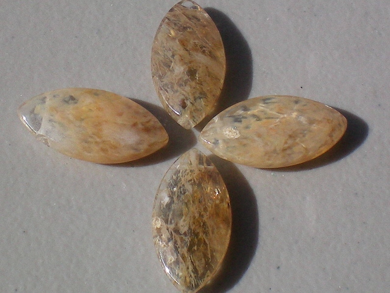 Big Oval Diamond Glass