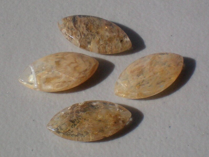 Big Oval Diamond Glass